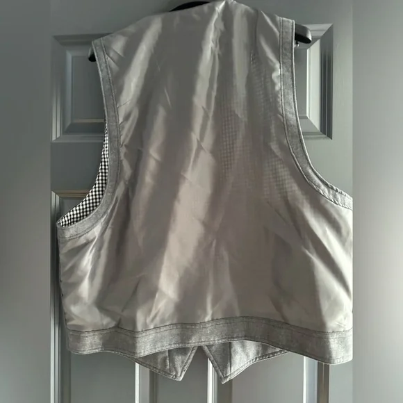 Sovereign Code Gray Vest - Picture 2 of 5